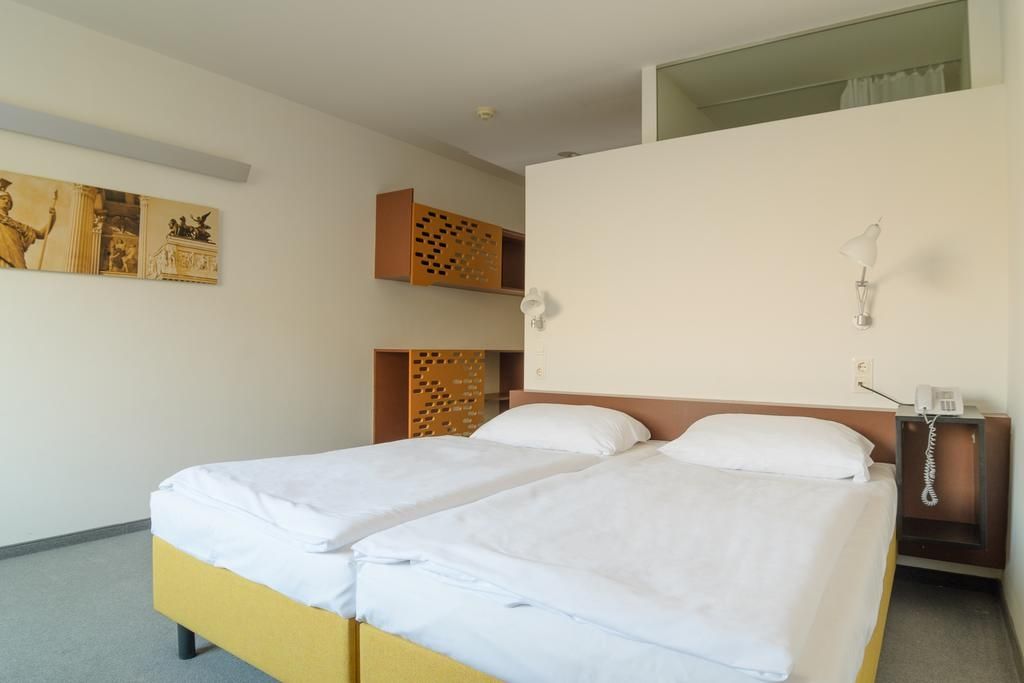 Kyriad Vienna Altmannsdorf Экстерьер фото