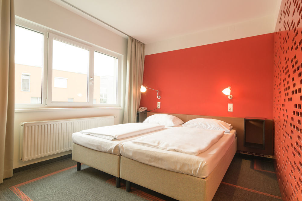 Kyriad Vienna Altmannsdorf Экстерьер фото